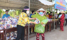 Ấm tình quân dân từ "gian hàng 0 đồng"