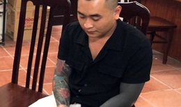 Đập vỡ vỏ chai làm hung khí, đâm thủng phổi bạn nhậu