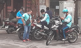 Chống dịch COVID-19: Nhiều người dân Hà Nội lơ là, chủ quan