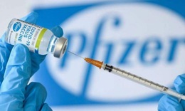 Mỹ cấp ph&#233;p sử dụng khẩn cấp vaccine Pfizer-BioNTech COVID-19 cho trẻ em từ 5 đến 11 tuổi