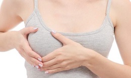 Một số cách xoa bóp cải thiện vòng 1 bị 'chảy xệ', chị em nên biết