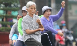 Để người cao tuổi &#39;l&#227;o ho&#225; th&#224;nh c&#244;ng&#39; trong bối cảnh gi&#224; ho&#225; d&#226;n số