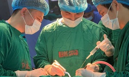 Gh&#233;p sọ tạo h&#236;nh 3D cho thanh ni&#234;n trẻ l&#245;m sọ v&#249;ng th&#225;i dương