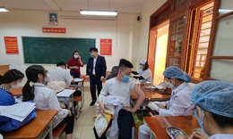 Ph&#225;t hiện 10 ca COVID-19 l&#224; học sinh qua kh&#225;m s&#224;ng lọc, Hải Ph&#242;ng tăng tốc ti&#234;m vaccine cho trẻ