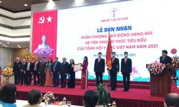 Tổng hội Y học Việt Nam nhận Hu&#226;n chương Lao động Hạng nh&#236;; t&#244;n vinh 87 tr&#237; thức ti&#234;u biểu ng&#224;nh Y năm 2021