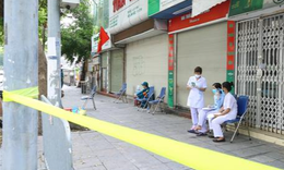 Bệnh viện vào trưa ngày giãn cách xã hội 
