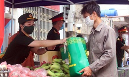 Thủ tướng đề nghị cấp ngay lương thực cho người ngh&#232;o, kh&#244;ng để bất kỳ ai bị thiếu đ&#243;i