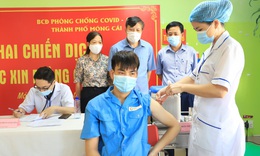 Quảng Ninh ho&#224;n th&#224;nh ti&#234;m 80.000 liều vaccine Vero Cell, kh&#244;ng xảy ra sự cố bất thường