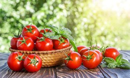 Ăn c&#224; chua c&#243; l&#224;m nặng th&#234;m bệnh vi&#234;m khớp?