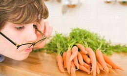 Tại sao ch&#250;ng ta lại mắc tật kh&#250;c xạ?