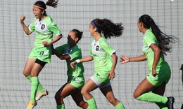 Huỳnh Như đ&#243;n &#39;song hỷ l&#226;m m&#244;n&#39; tại giải nữ Bồ Đ&#224;o Nha