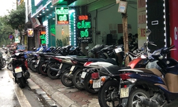 Mới đầu m&#249;a World Cup, nhiều cửa hiệu cầm đồ đ&#227; chật cứng &#39;đồ cầm&#39;