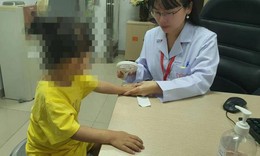 Bất ngờ b&#233; trai 18 th&#225;ng tuổi mắc giang mai, b&#225;c sĩ chỉ ra con đường l&#226;y nhiễm của trẻ