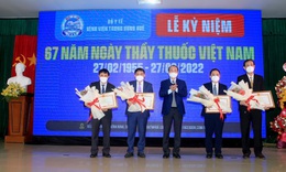 T&#244;n vinh những chiến sĩ &#225;o trắng trong cuộc chiến chống dịch COVID-19&#160;