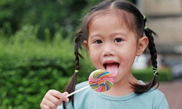 5 c&#225;ch đơn giản hạn chế trẻ ăn qu&#225; nhiều đồ ngọt để ngừa nguy cơ mắc bệnh