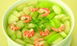 Bí xanh ngon, bổ nhưng một số người cần hạn chế ăn