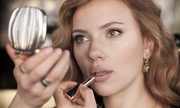 Scarlett Johansson thay đổi mục tiêu skincare khi làm mẹ