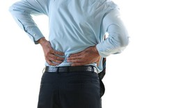 2 b&#224;i thuốc kết hợp ch&#226;m cứu chữa đau lưng do thận suy
