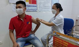 H&#224; Nội tăng tốc ti&#234;m vaccine COVID-19 