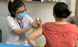 Li&#234;n tục ghi nhận ca tử vong do COVID-19 nhưng nhiều nơi vẫn ti&#234;m vaccine chậm, thấp 