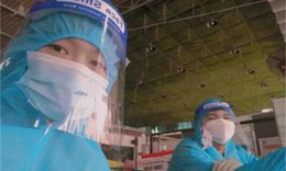 Sư c&#244; trẻ v&#224; kỷ niệm kh&#243; qu&#234;n những ng&#224;y dầm m&#236;nh nơi t&#226;m dịch