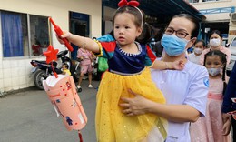 “Đêm hội trăng rằm” xoa dịu nỗi đau bệnh tật cho các bệnh nhi TP.HCM
