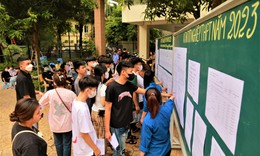 ‘Lộ’ phương án thi tốt nghiệp THPT 2025: Có bắt buộc phải thi Ngoại ngữ?