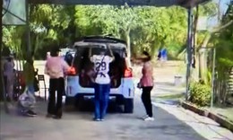 Tạm dừng hoạt động trường mầm non ‘nhồi nh&#233;t’ trẻ tr&#234;n xe đi d&#227; ngoại