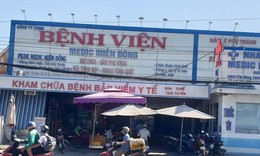 Chồng vừa ngủ dậy phát hiện con trai 1 tuổi tử vong, vợ bị thương