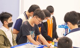 Chọn lối rẽ nào khi ‘cánh cửa’ vào lớp 10 THPT công lập quá hẹp?