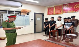 Khởi tố 4 thanh ni&#234;n đi xe m&#225;y bốc đầu quay video đăng TikTok