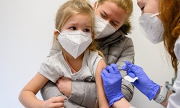 Nghi&#234;n cứu mới: Vaccine ph&#242;ng COVID-19 của Pfizer c&#243; hiệu quả ở trẻ từ 6 th&#225;ng đến 4 tuổi