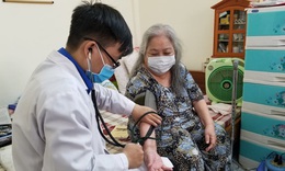 Năm 2023, thu nhập của nhân viên y tế cơ sở, y tế dự phòng được cải thiện mạnh mẽ