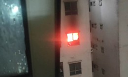 H&#224; Nội: Ch&#225;y rụi ph&#242;ng ngủ ở khu chung cư HH Linh Đ&#224;m