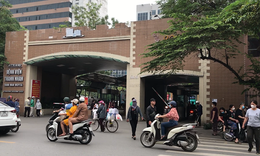 Người dân “không quên” đeo khẩu trang trong bệnh viện