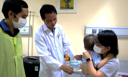 Ứng dụng kỹ thuật tán sỏi qua da bằng đường hầm siêu nhỏ loại bỏ sỏi thận kích thước lớn cho bé 27 tháng tuổi


