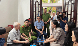 Nhiều cơ quan, đoàn thể chia buồn, động viên gia đình có 4 người tử vong trong vụ cháy ở Hà Đông