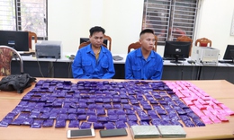  Bắt 2 thanh ni&#234;n mua b&#225;n 2 b&#225;nh heroin v&#224; 48.000 vi&#234;n ma t&#250;y