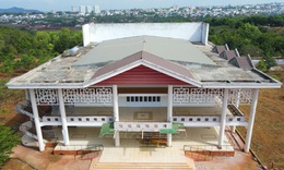 Cảnh hoang phế của Trung t&#226;m hoạt động thanh thiếu ni&#234;n Đắk Lắk gần 62 tỉ đồng
