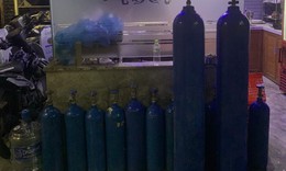 Tạm giữ 12 đối tượng có hành vi mua bán, sử dụng ma túy tại nhà hàng Night Club