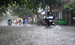 Ngày mai Bắc Bộ chuyển mưa dông, kết thúc đợt nắng nóng dài nhất năm
