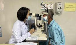 Bệnh viện Mắt TP.HCM phẫu thuật Phaco miễn phí cho đối tượng chính sách nhân dịp 27/7