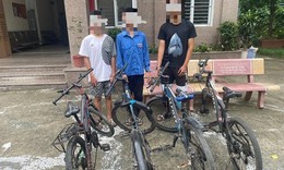 Nhóm cướp nhí chuyên trộm cắp, trấn lột trẻ em sa lưới
