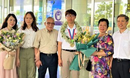 C&#226;u chuyện ấn tượng về gia đ&#236;nh b&#225;c sĩ ngoại khoa nổi tiếng c&#243; con đạt Huy chương V&#224;ng Olympic H&#243;a Quốc tế