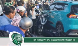 Hiện trường xe taxi lao qua l&#224;n ngược chiều đ&#226;m 9 xe m&#225;y đang dừng đ&#232;n đỏ