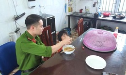 Đến nhà cụ nội chơi, bé gái bất ngờ được tìm thấy ở nghĩa trang