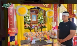 Chồng trẻ đau đớn b&#234;n di ảnh thai phụ bị t&#244;ng tử vong, c&#242;n đ&#226;u ng&#224;y đ&#243;n con