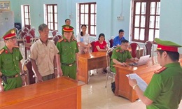 Mâu thuẫn trong cuộc rượu, cậu dùng điếu cày đánh cháu bị thương