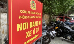 Xếp ‘lốt’ chờ sang t&#234;n đổi chủ phương tiện, nhiều người vẫn chưa thể xong trước 15/8