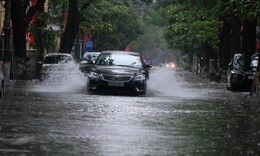 Mưa d&#244;ng ở miền Bắc vẫn tiếp diễn, người d&#226;n cần đề ph&#242;ng những g&#236;?